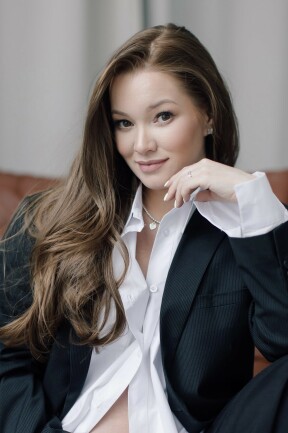 Элина Белая