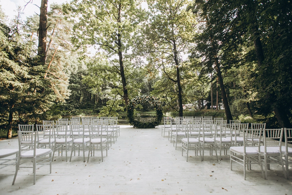Лес Event House