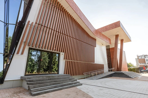 La Pino Hall