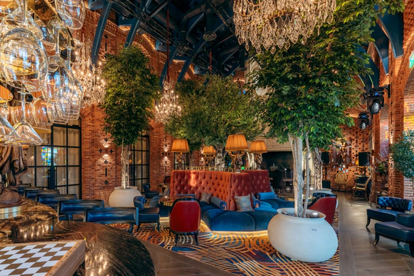 Amazing Hall