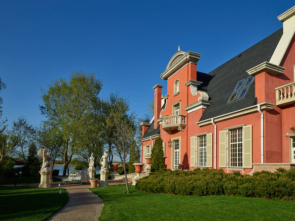 Old House Resort & SPA