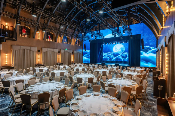 Amazing Hall