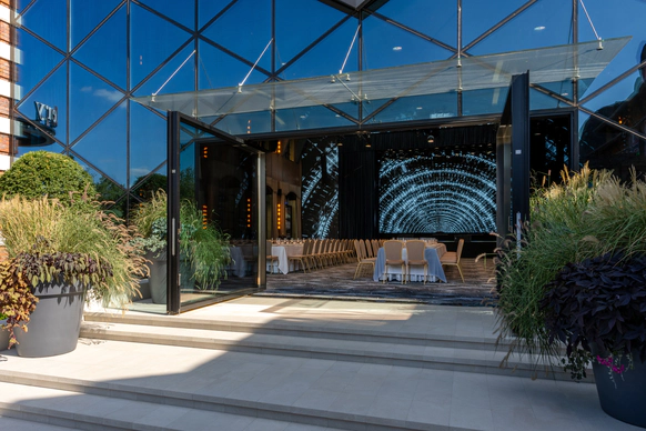 Amazing Hall