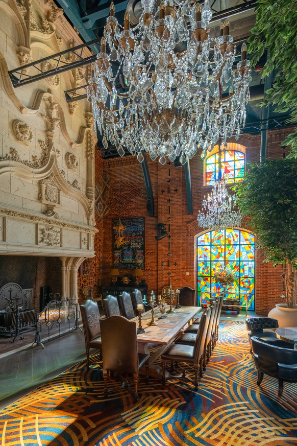 Amazing Hall