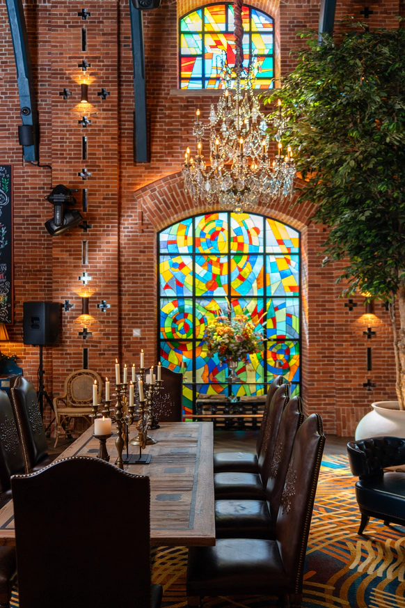 Amazing Hall
