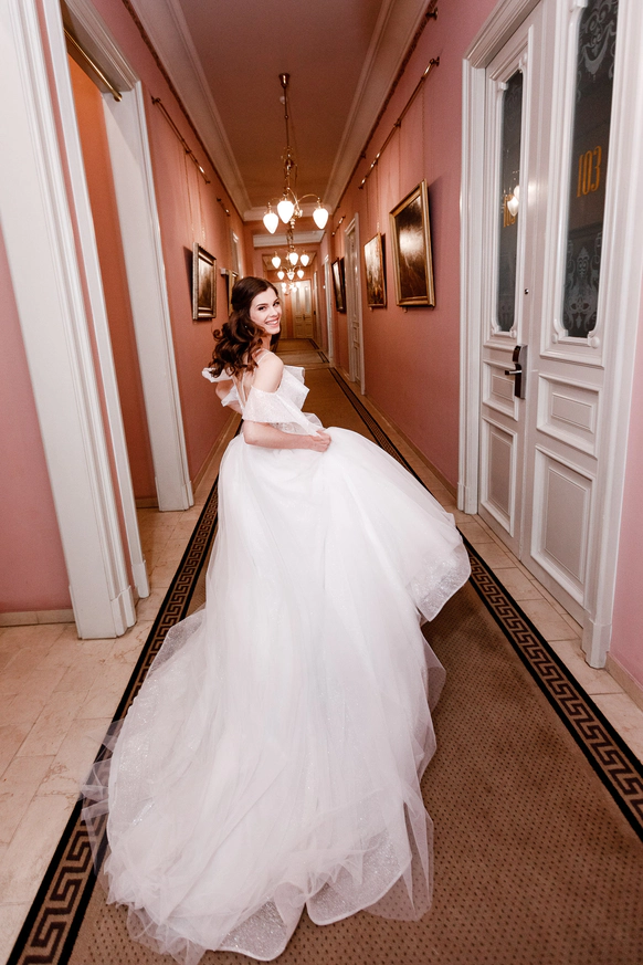 Елена Защитина