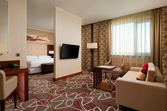 Sheraton Skypoint Luxe