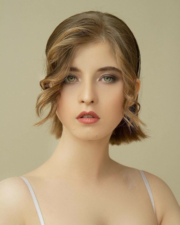 Яна Селихова