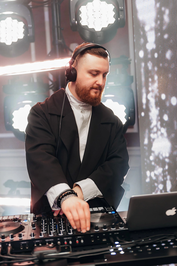 DJ BORISOV