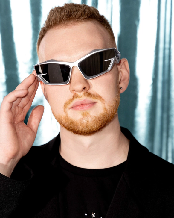 АНТОН VERNÁNDI