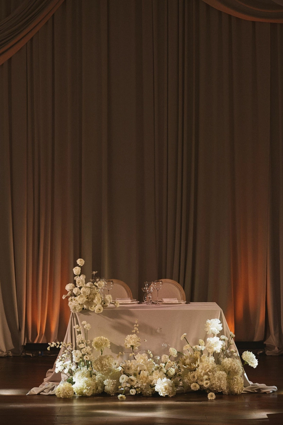 SHELOVESDECOR
