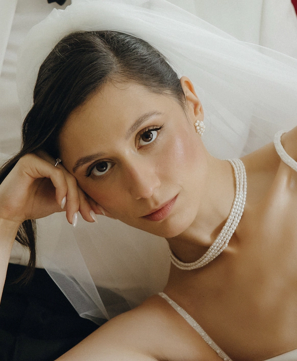 Элиза Ложникова