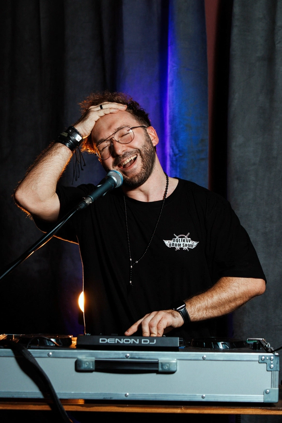 Max Rolikov