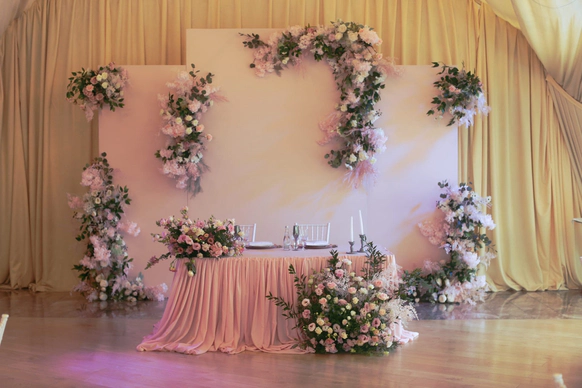 Decos wedding decor