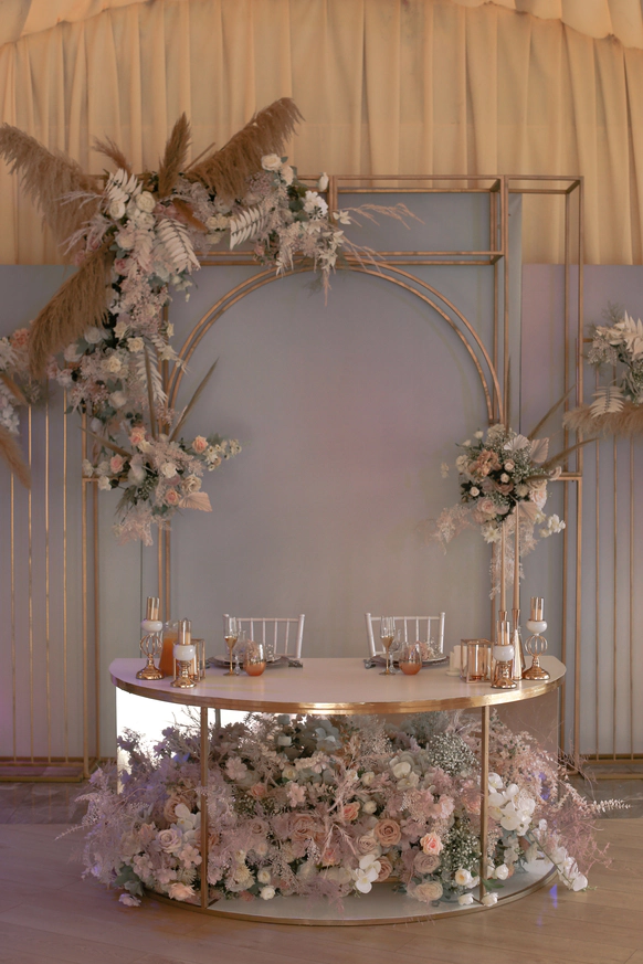 Decos wedding decor