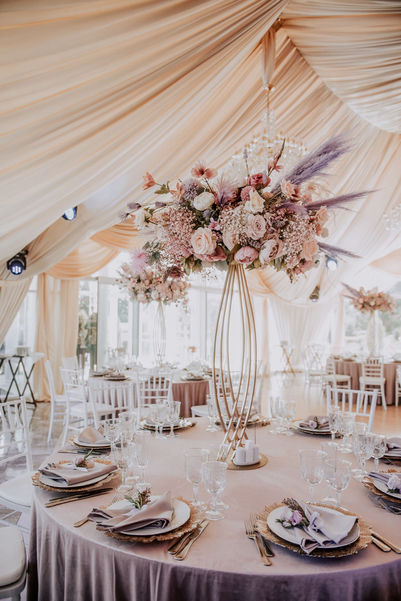 Decos wedding decor