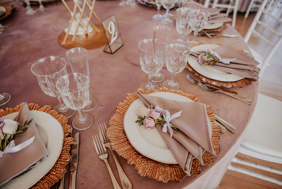 Decos wedding decor