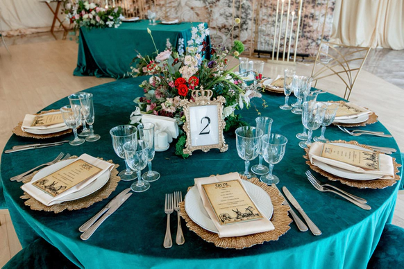 Decos wedding decor