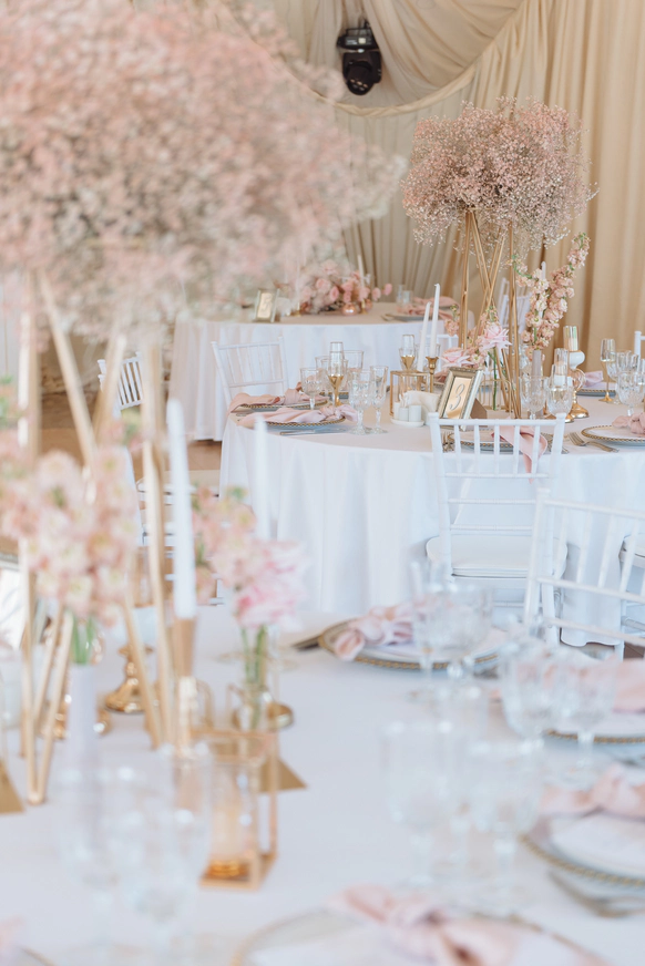 Decos wedding decor
