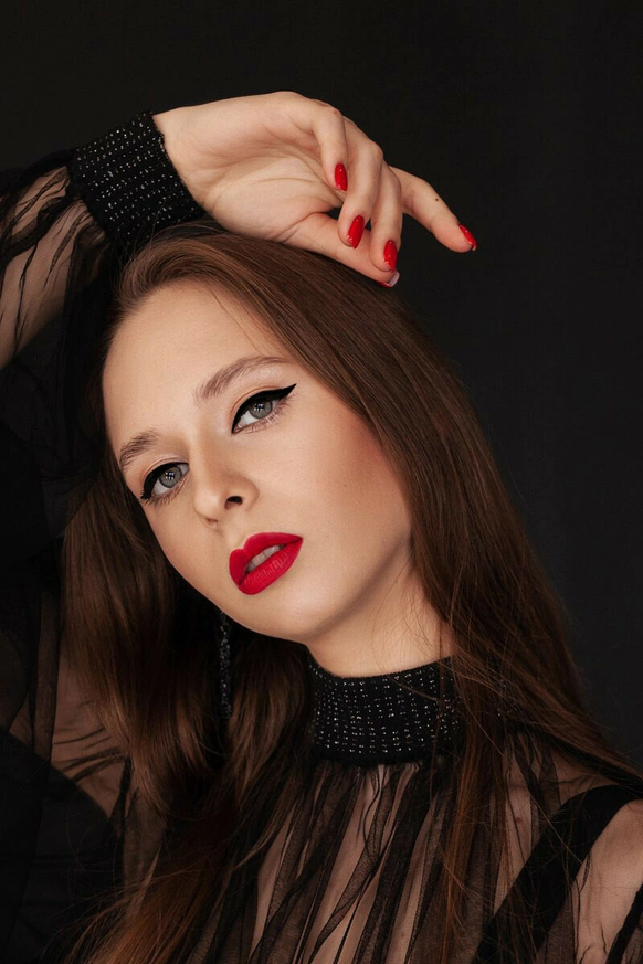 Яна Селихова