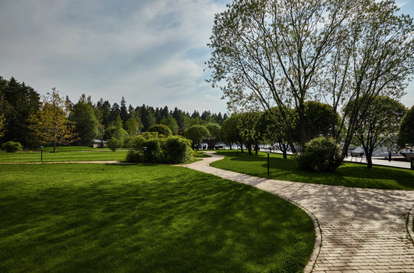 Skyriver Yacht & Country club
