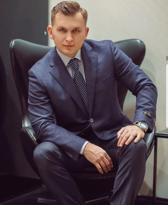 Павел Романов