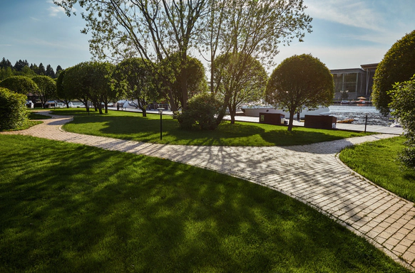 Skyriver Yacht & Country club