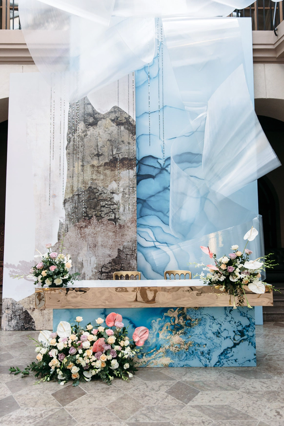 Suare decorations