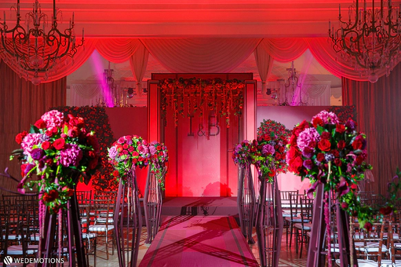 Suare decorations