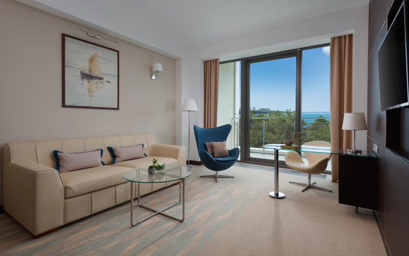 ПРИМОРЬЕ Grand Resort Hotel