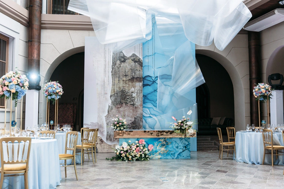 Suare decorations