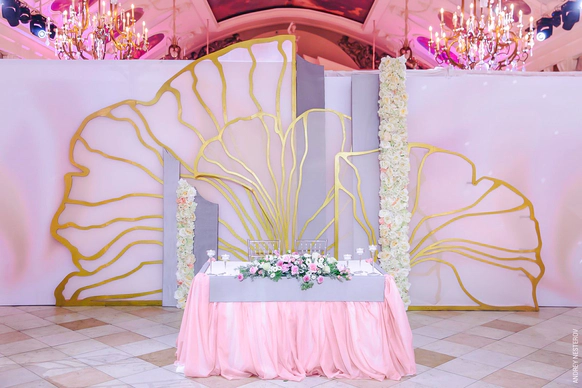 Suare decorations