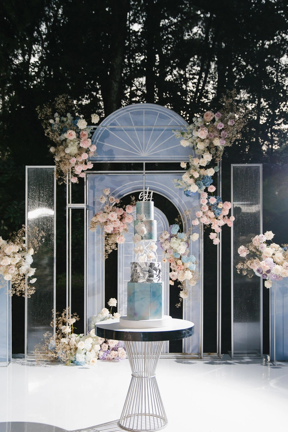 LOVA DECOR