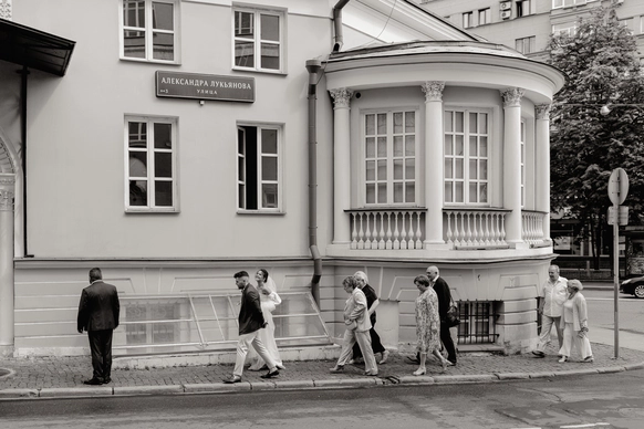Владимир Петров