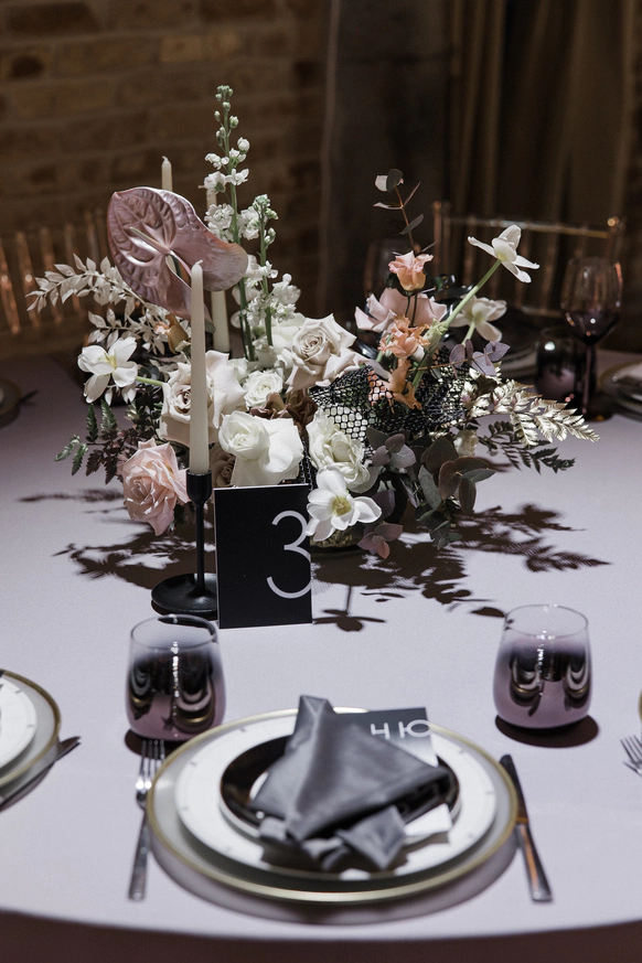 LOVA DECOR