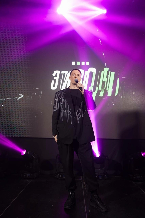 Дмитрий Головачев