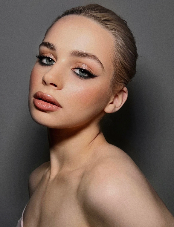 Елена Хрустова