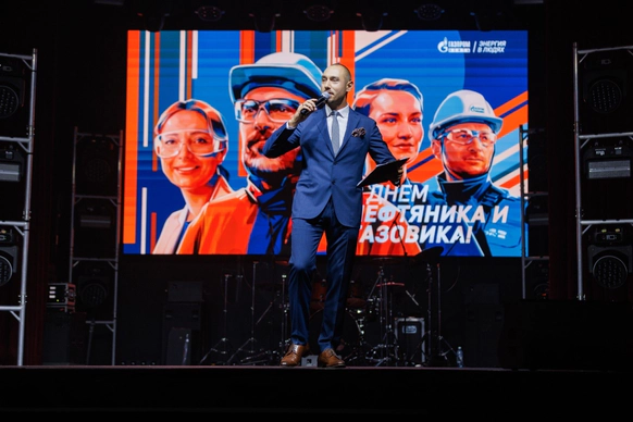 Макс Орлов