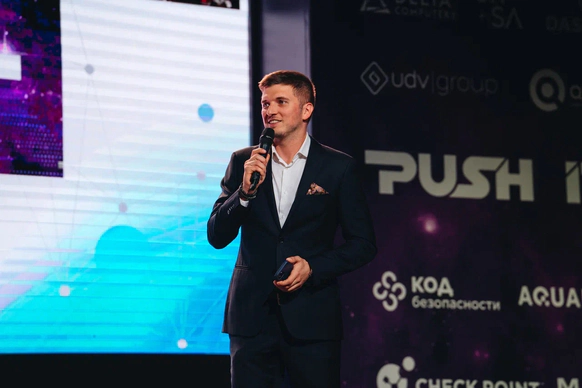 Антон Боженко