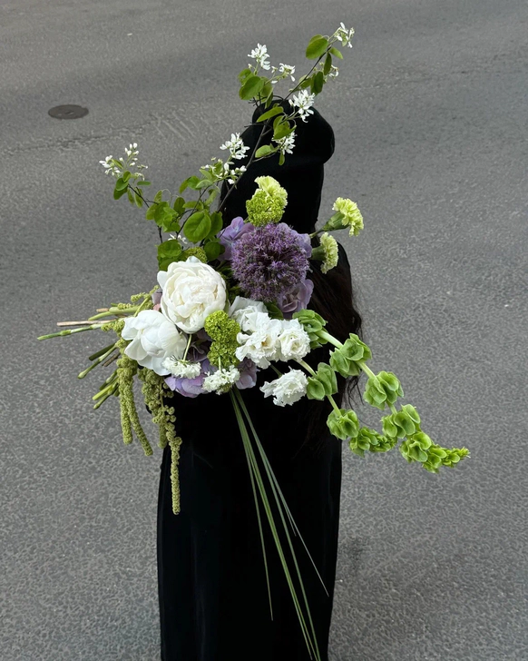 DROP me flowers