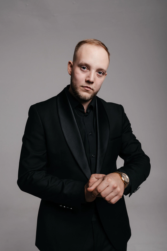 Михаил Степанов