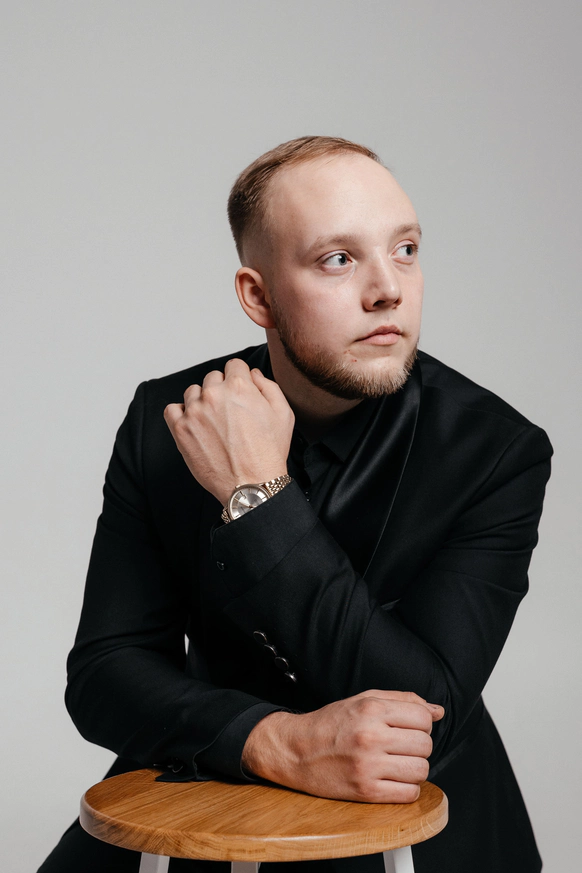 Михаил Степанов