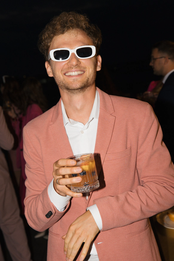 KOSTYA KRASIKOV