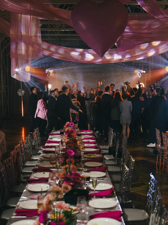 INSIDE WEDDING