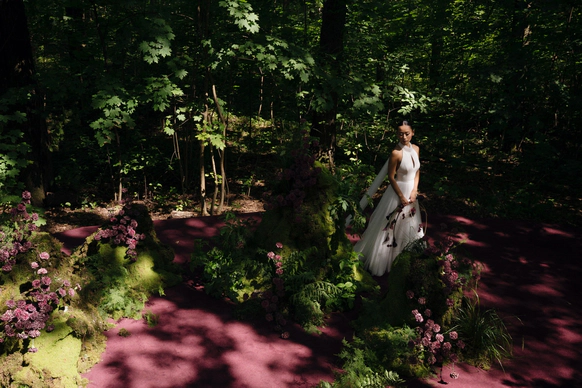 INSIDE WEDDING