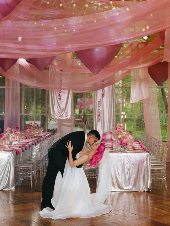 INSIDE WEDDING