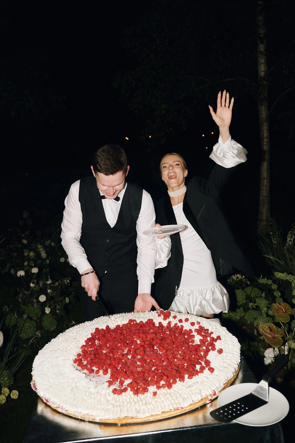 All weddings