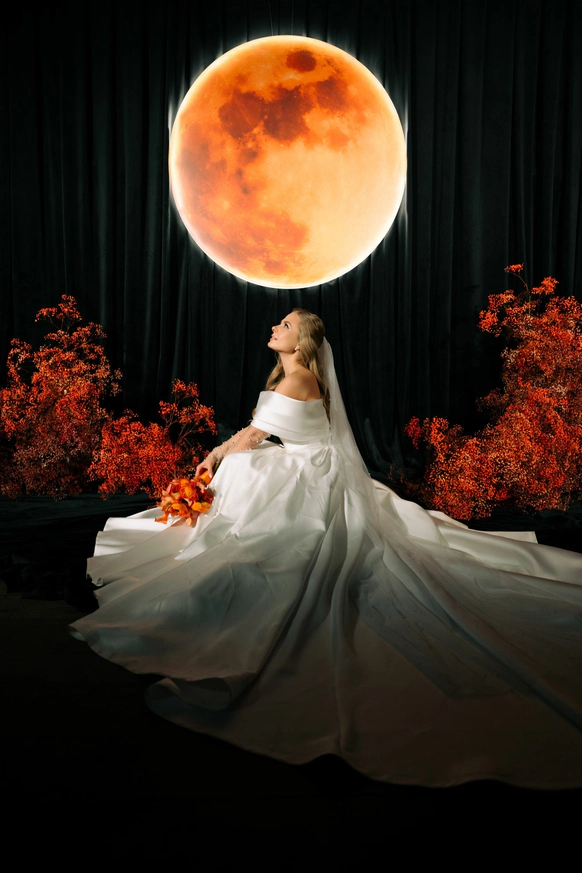 INSIDE WEDDING