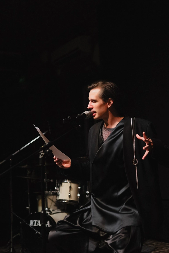 Павел Артемов