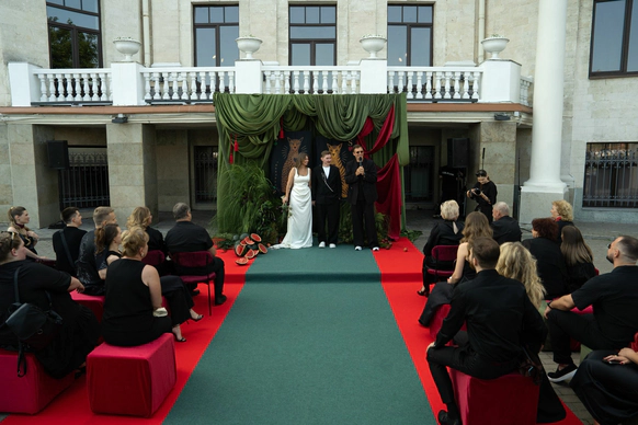 Saint Weddings